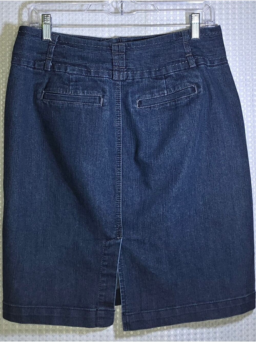 Roz & Ali Dark Wash Denim Pencil Skirt Preppy Chic Minimalist Style Quiet Luxury - Picture 8 of 13